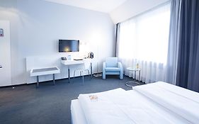 Garner Hotel - Checkpoint Charlie By Ihg  4*